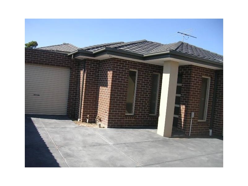 2/146 St Vigeons Road, Reservoir VIC 3073
