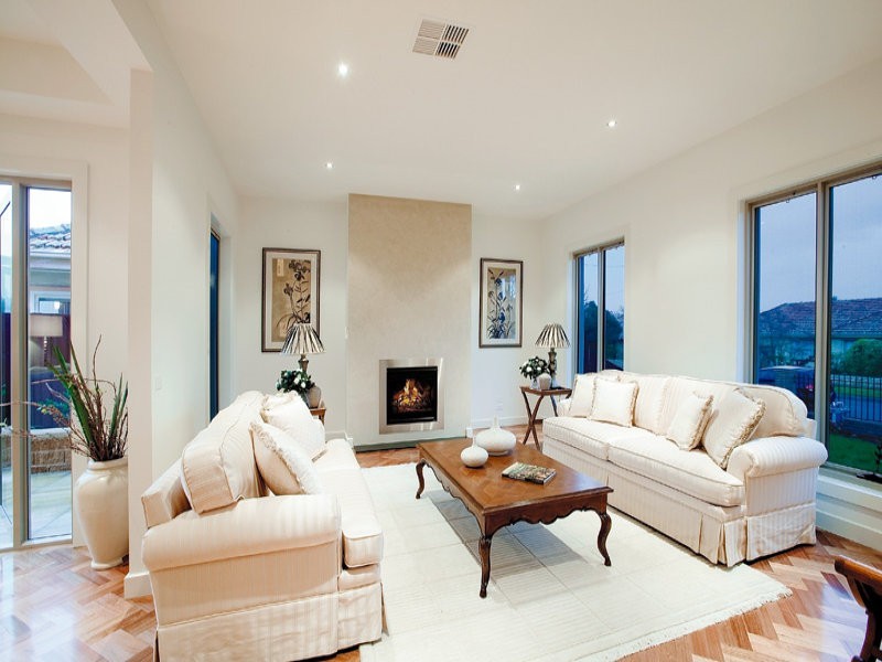21 Violet Grove, Kew East VIC 3102