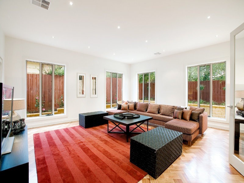 21 Violet Grove, Kew East VIC 3102