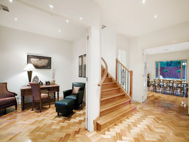 21 Violet Grove, Kew East VIC 3102