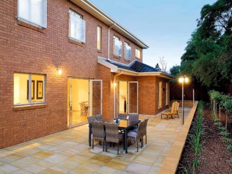21 Violet Grove, Kew East VIC 3102