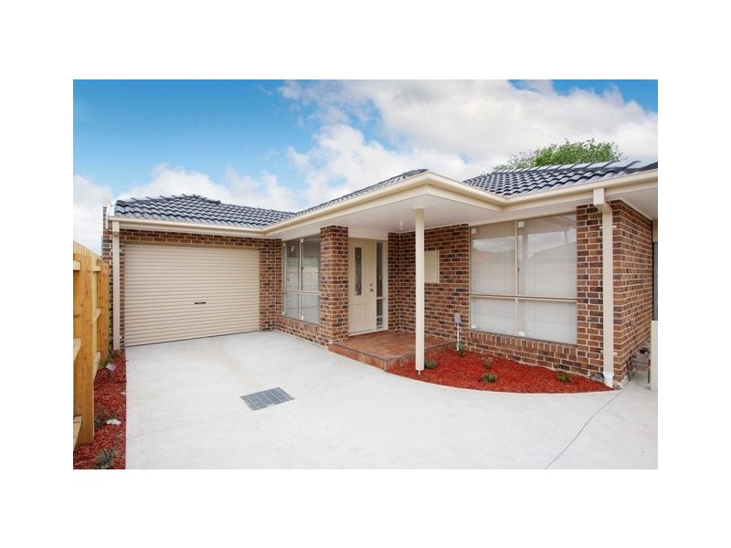2/72 Lloyd Avenue, Reservoir VIC 3073