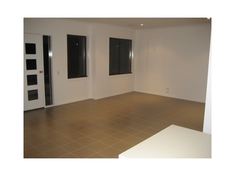 4 Maahu Amble, South Morang VIC 3752