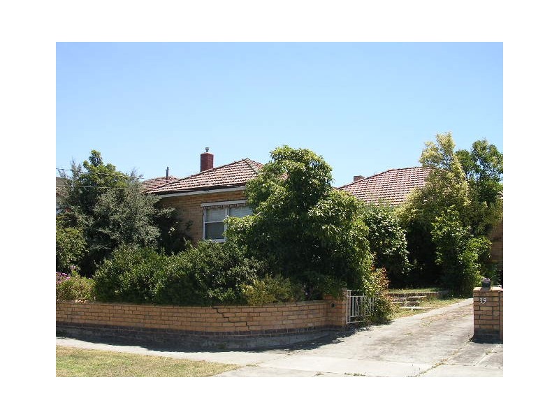 39 Home Street, Reservoir VIC 3073