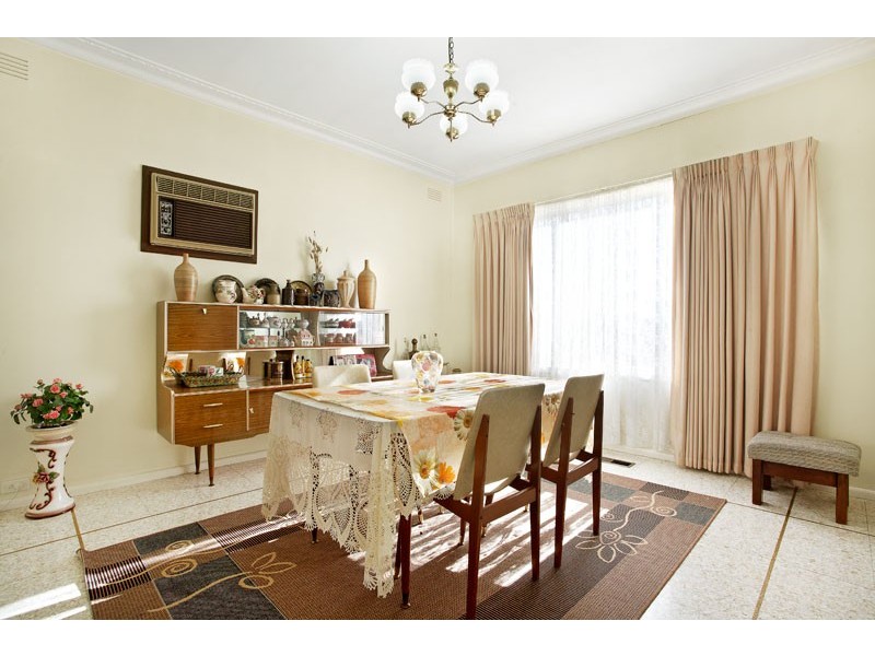 33 Merrilands Road, Reservoir VIC 3073