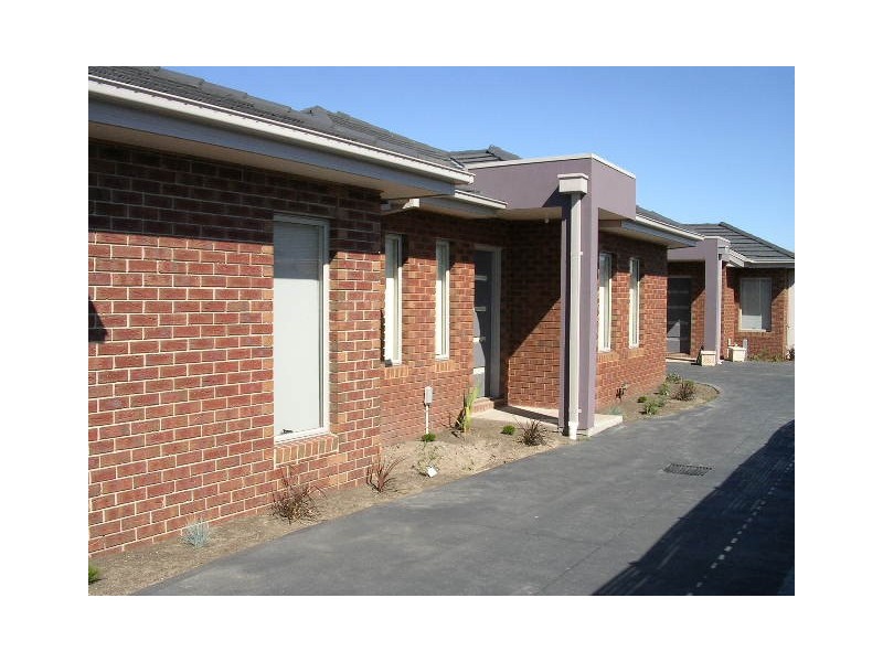 2/14 Aberdeen Street, Reservoir VIC 3073