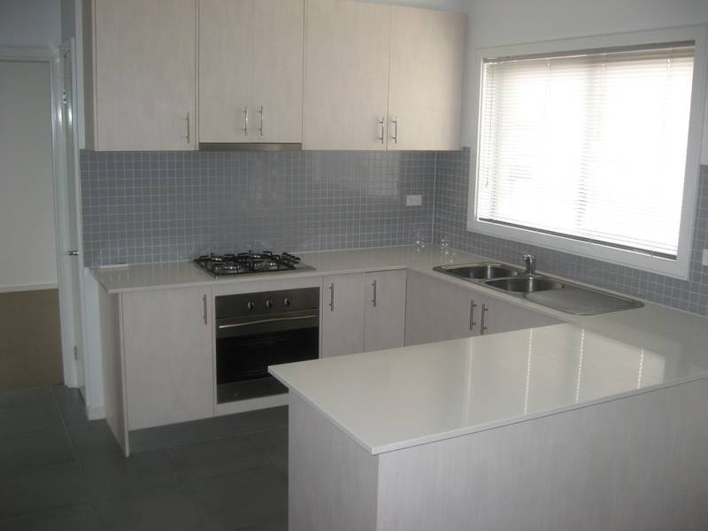 2/3  Epstein Street, Reservoir VIC 3073