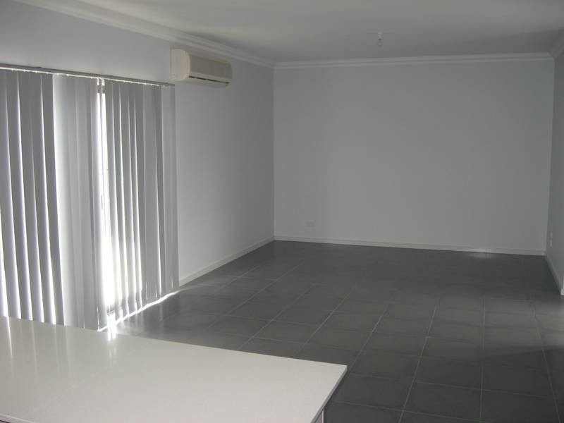 2/3  Epstein Street, Reservoir VIC 3073