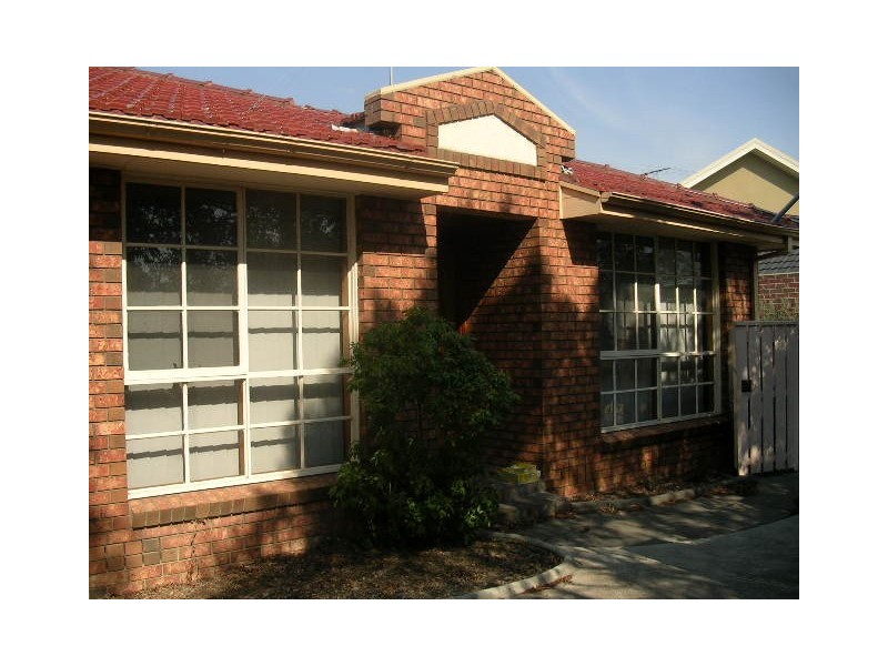 1/2 Dermot Street, Preston VIC 3072