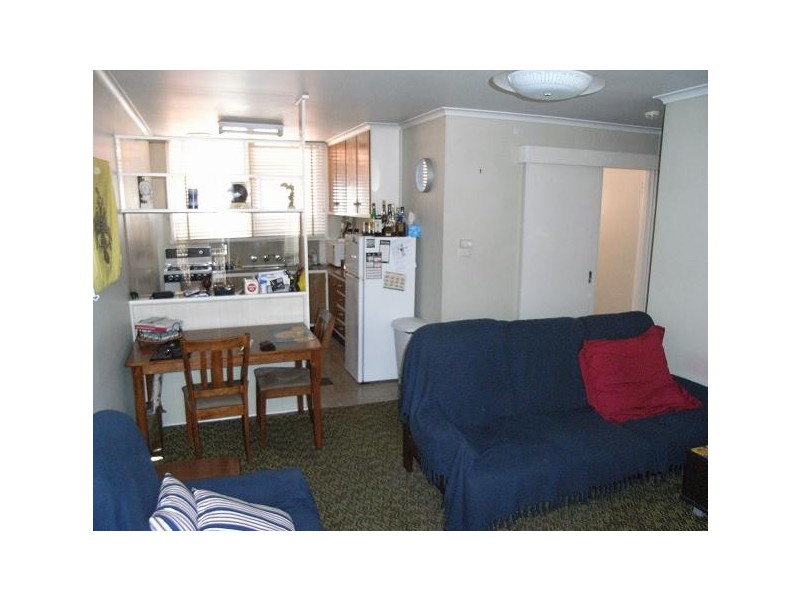 2/15 Byfield Street, Reservoir VIC 3073