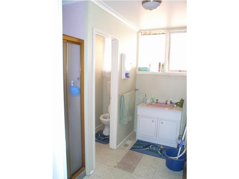 2/15 Byfield Street, Reservoir VIC 3073