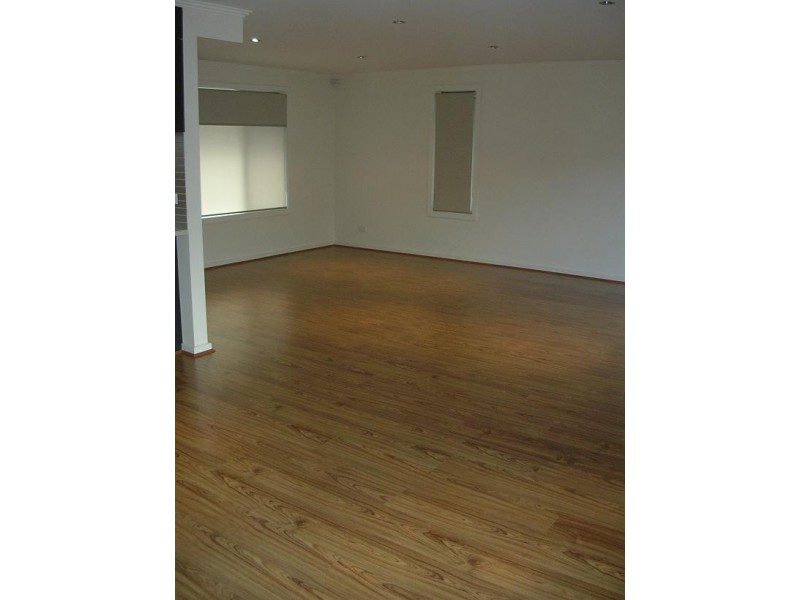 1/137 Hickford Street, Reservoir VIC 3073