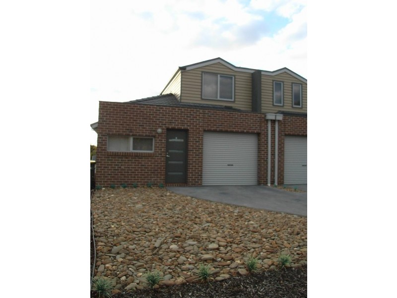 2/27 Willoughby Street, Reservoir VIC 3073