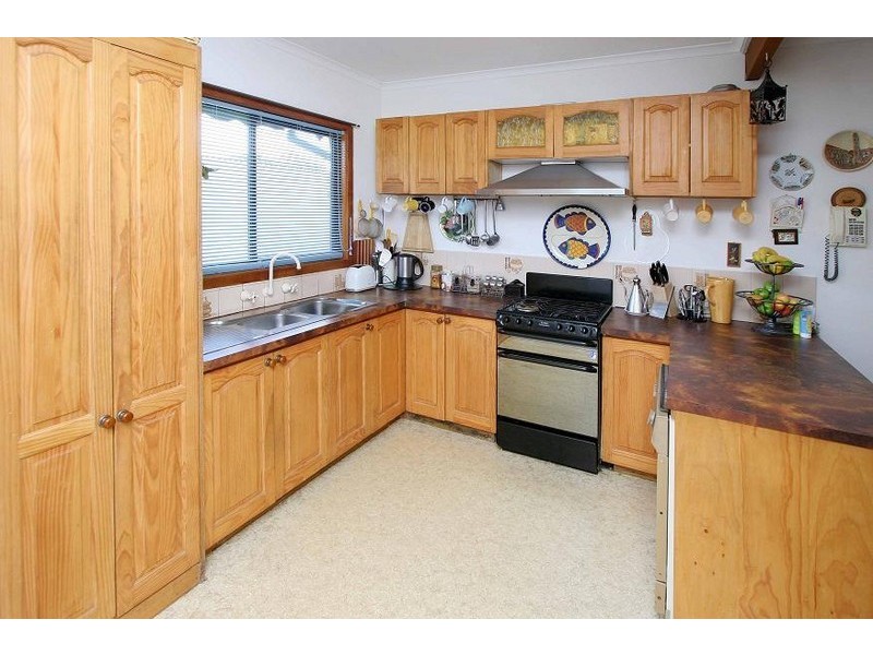 20 Wimmera Avenue, Reservoir VIC 3073