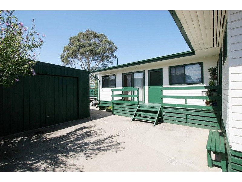 20 Wimmera Avenue, Reservoir VIC 3073