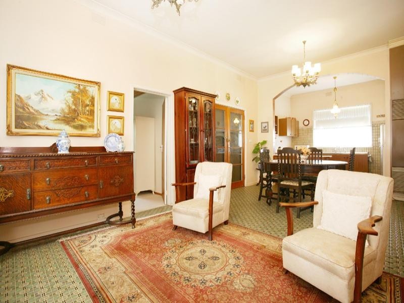 11 Bayliss Street, Preston West VIC 3072