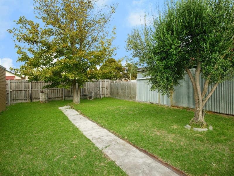 11 Bayliss Street, Preston West VIC 3072