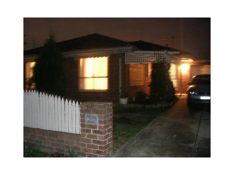 215 West Street, Glenroy VIC 3046