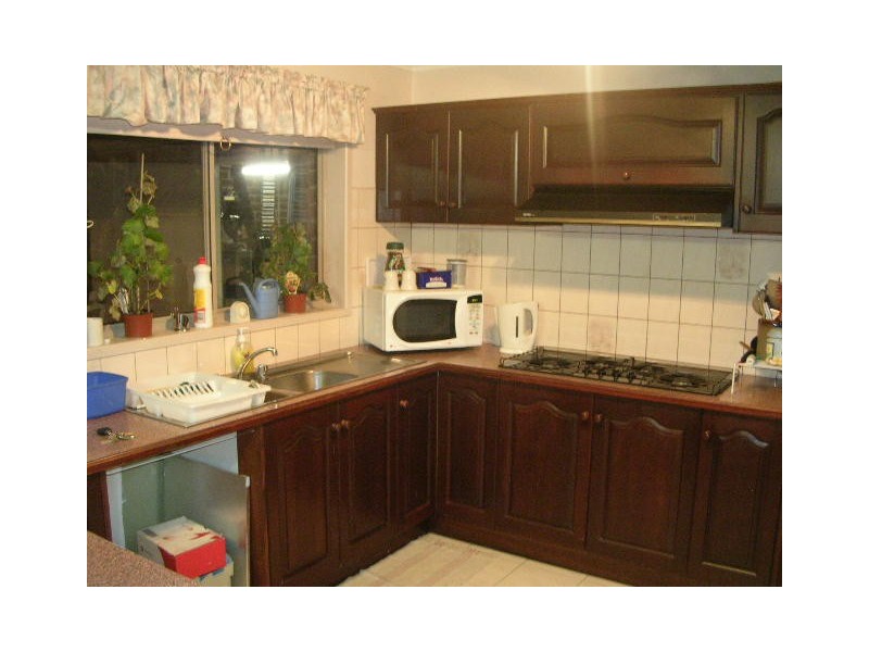 215 West Street, Glenroy VIC 3046