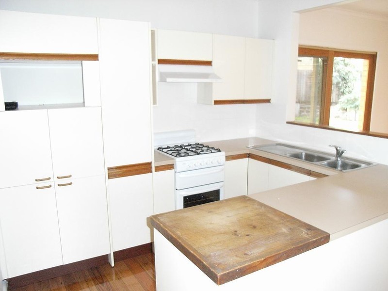 46 Dorrington Avenue, Reservoir VIC 3073