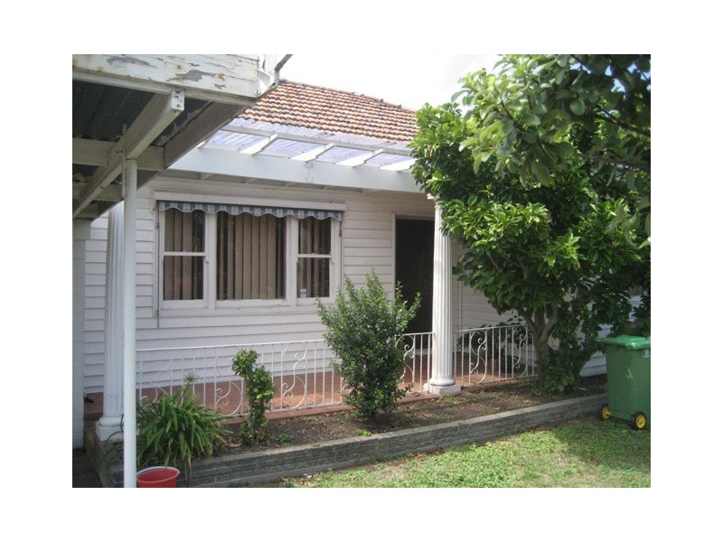 16 Kenneth Street, Preston VIC 3072