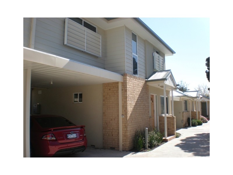 2/36 Barry Street, Reservoir VIC 3073