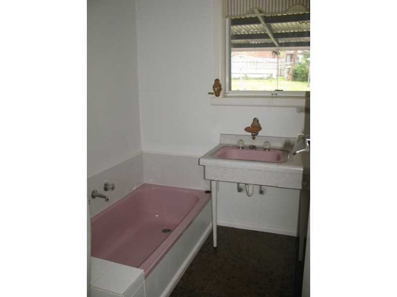 20 Purinuan Road, Reservoir VIC 3073