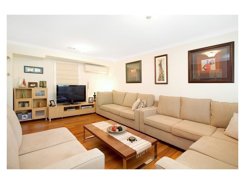 13/15 Chenies Street, Reservoir VIC 3073