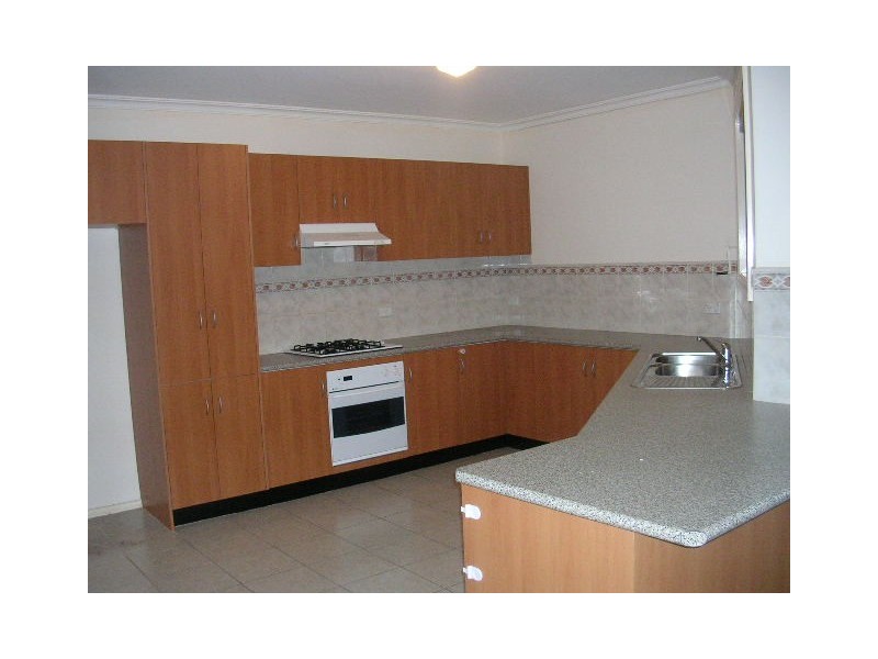 1/4 Massey Avenue, Reservoir VIC 3073