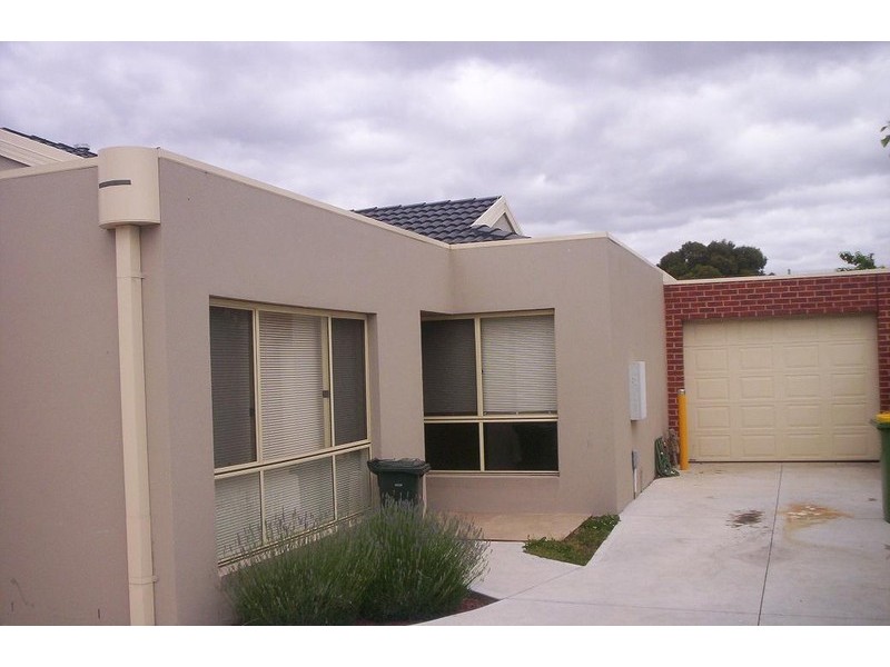 2/4 Wagga Road, Reservoir VIC 3073