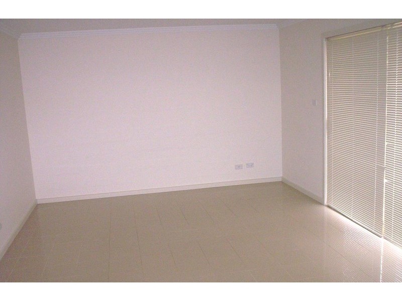 2/4 Wagga Road, Reservoir VIC 3073