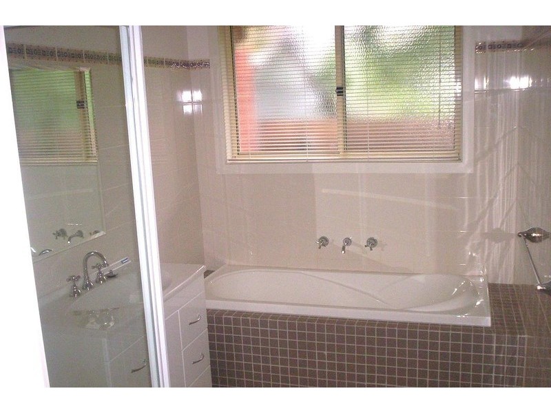 2/4 Wagga Road, Reservoir VIC 3073