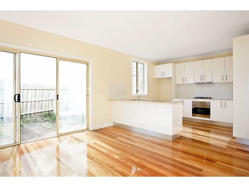 1/2 Tunaley Parade, Reservoir VIC 3073