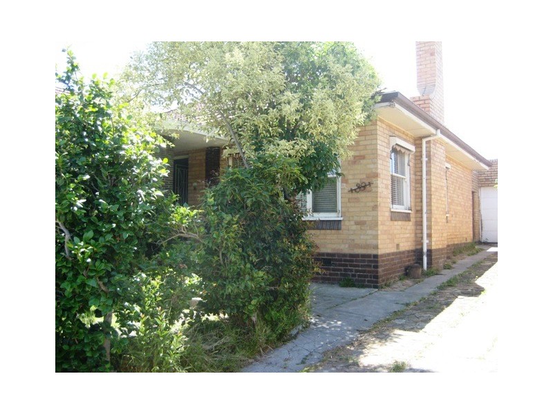 39 Home Street, Reservoir VIC 3073