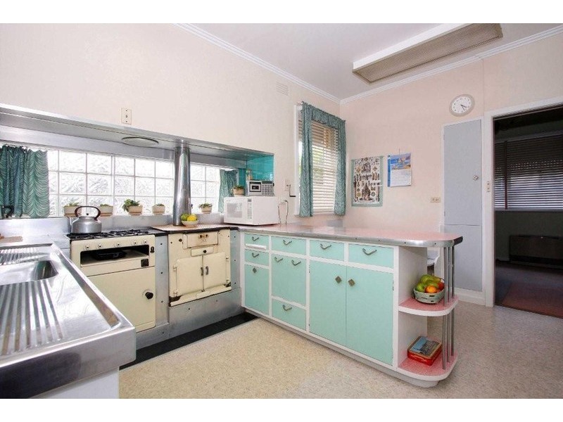 3 Army Avenue, Reservoir VIC 3073