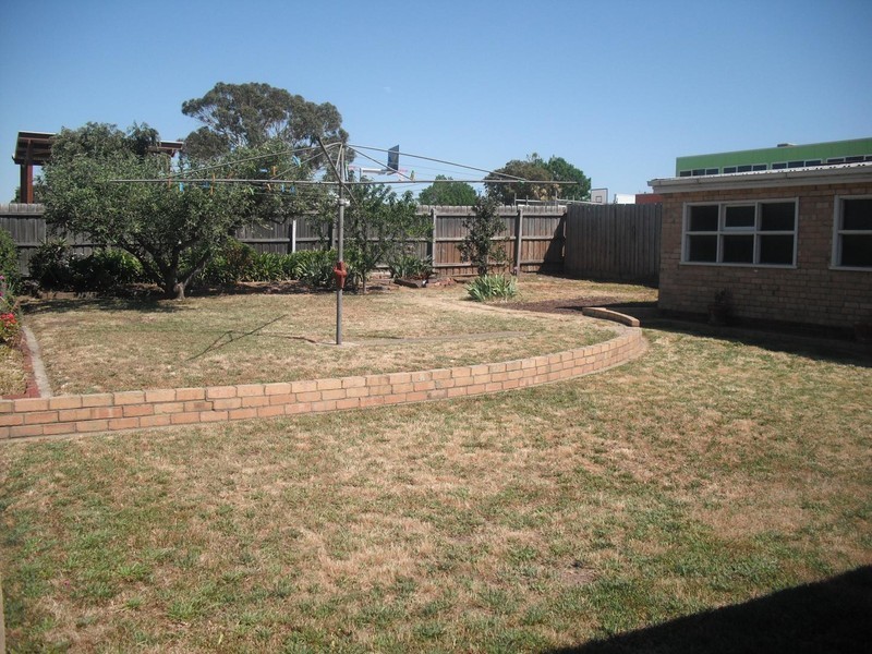 3 Army Avenue, Reservoir VIC 3073