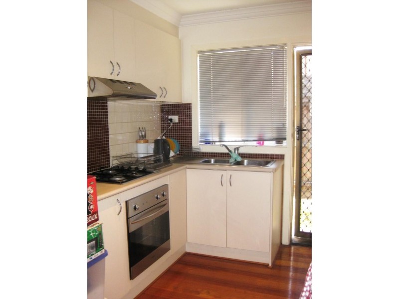 3/88 McFazdean Avenue, Reservoir VIC 3073
