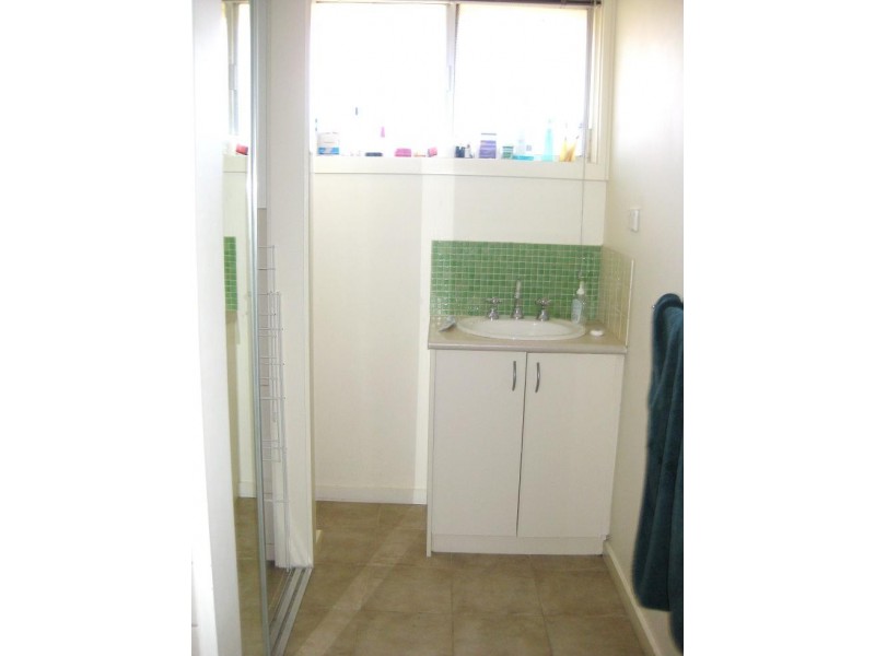 3/88 McFazdean Avenue, Reservoir VIC 3073