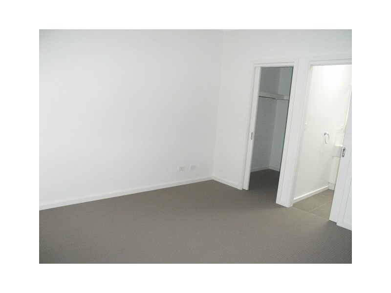 13A Walsh Street, Preston VIC 3072