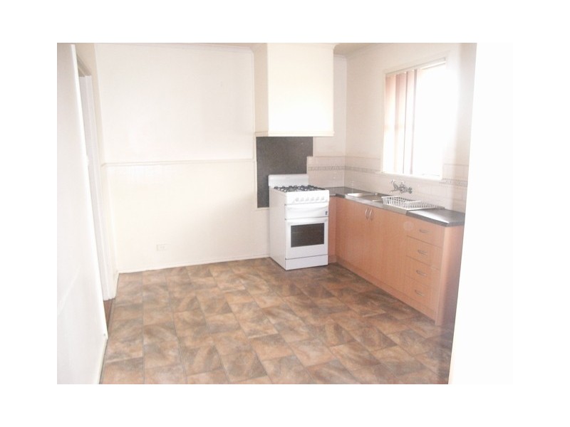 52 Bolderwood Parade, Reservoir VIC 3073