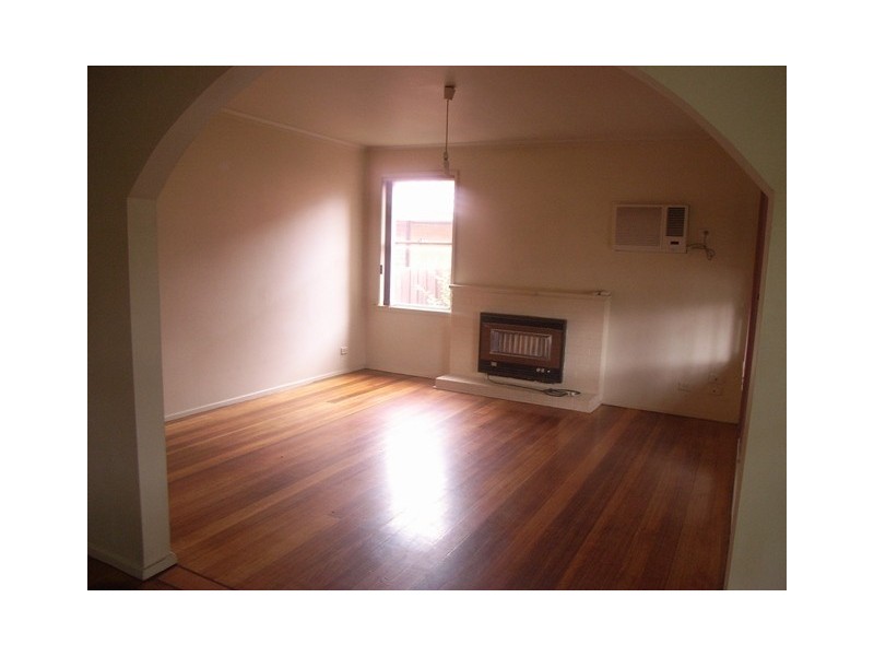 52 Bolderwood Parade, Reservoir VIC 3073