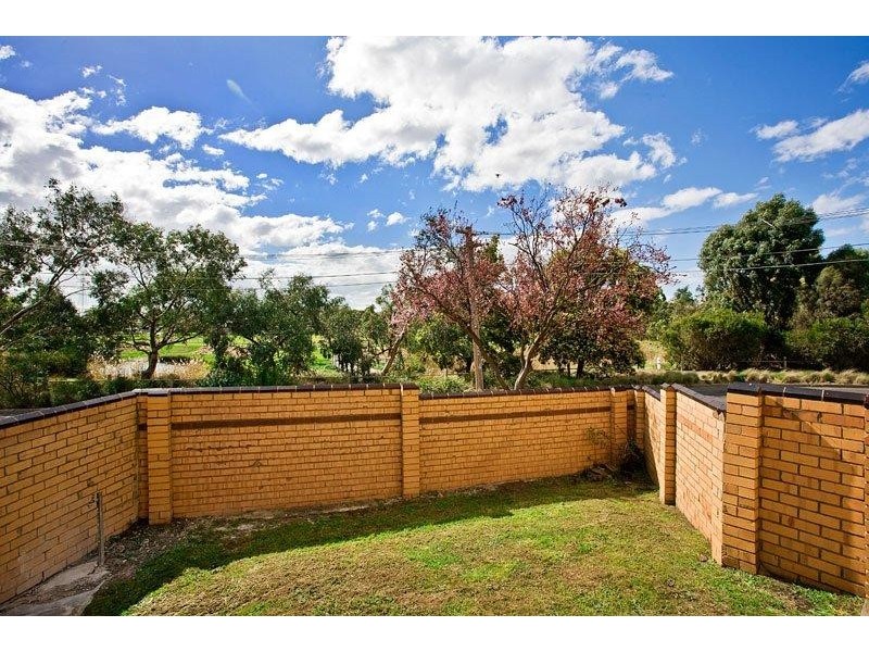 21 Ameily Cresent, Reservoir VIC 3073