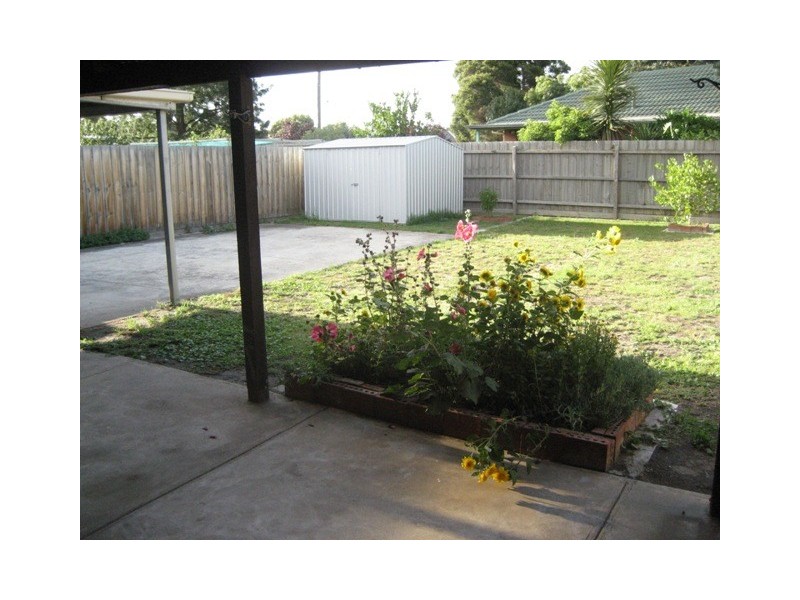 17 Darebin Drive, Thomastown VIC 3074