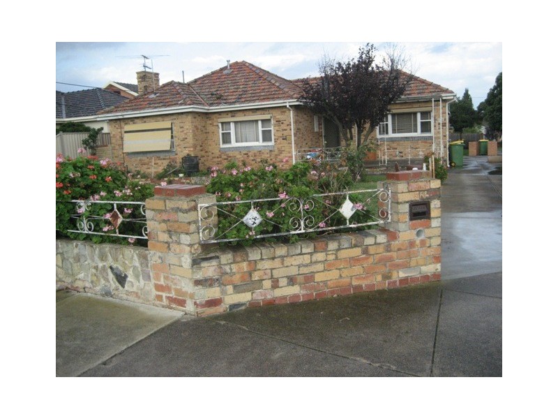 27 Gellibrand Crescent, Reservoir VIC 3073