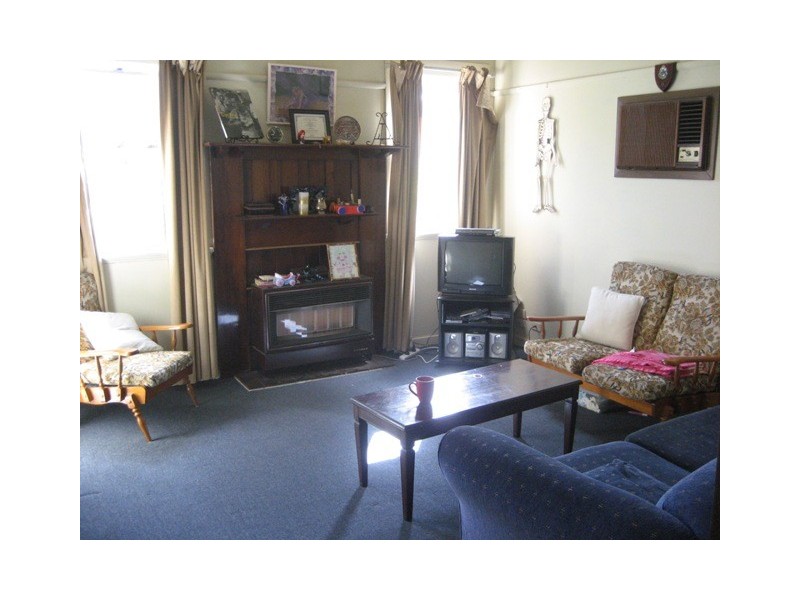 19 Barton Street, Reservoir VIC 3073