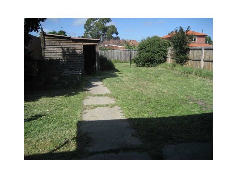 19 Barton Street, Reservoir VIC 3073