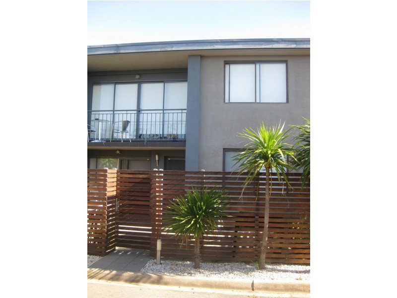 3/383  Gilbert Road, Preston VIC 3072