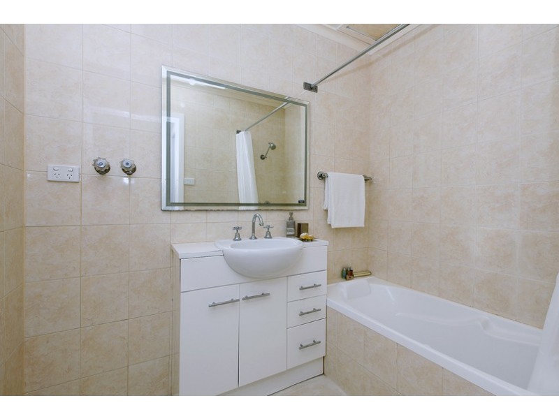 1/413 Gilbert Road, Preston VIC 3072