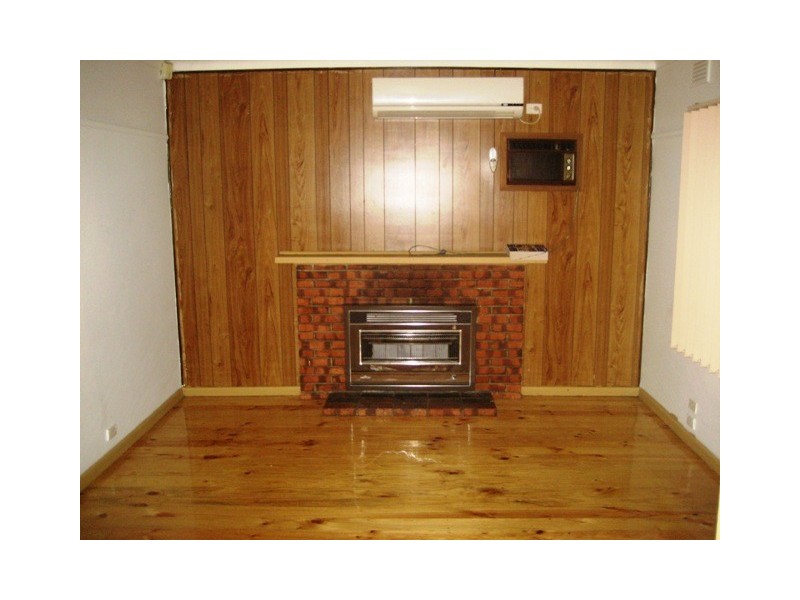 52 Banbury Road, Reservoir VIC 3073