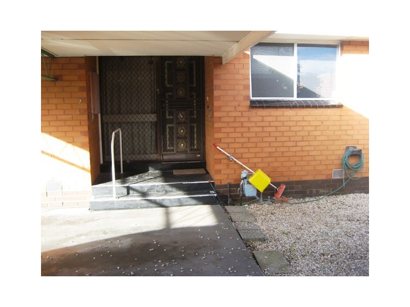7/8 Ashley Street, Reservoir VIC 3073